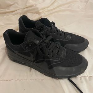 Nike air max all black